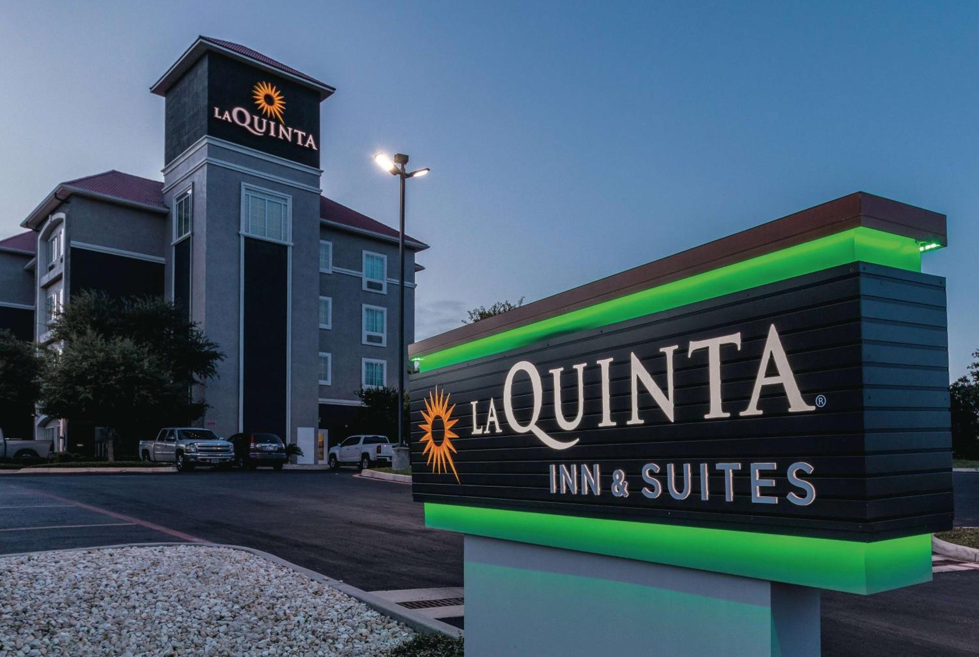 La Quinta By Wyndham San Antonio Northwest Hotel Exterior photo