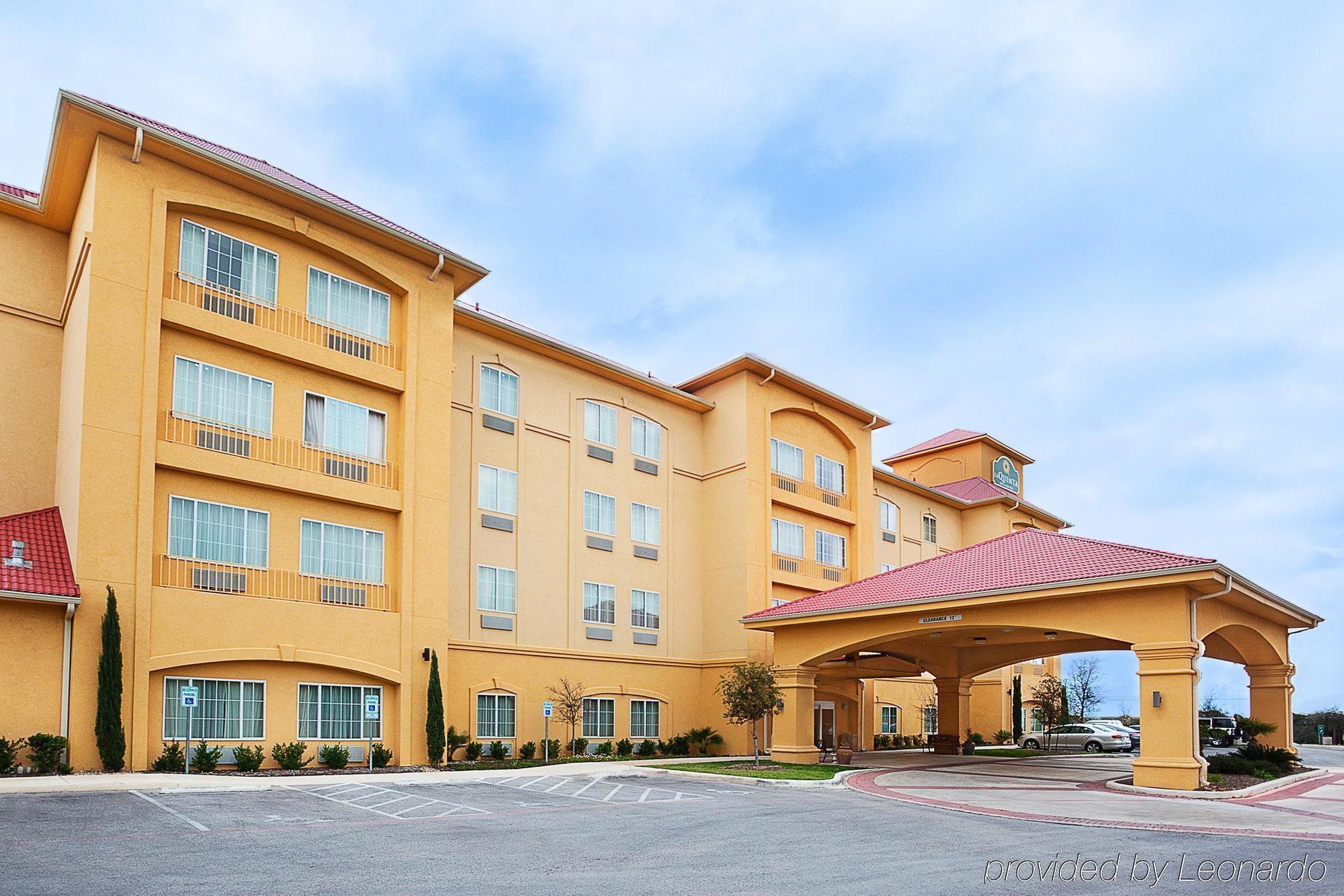 La Quinta By Wyndham San Antonio Northwest Hotel Exterior photo