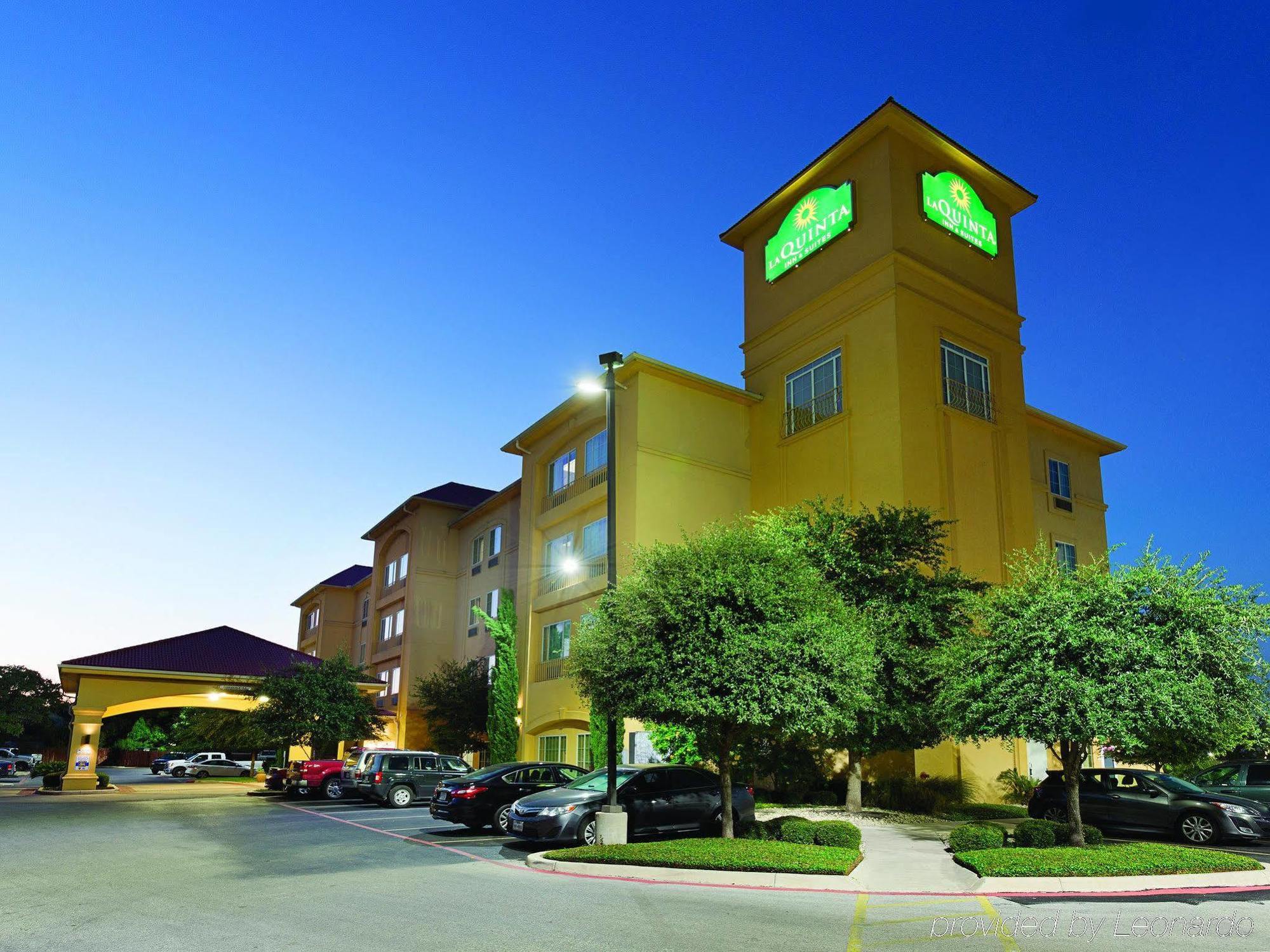 La Quinta By Wyndham San Antonio Northwest Hotel Exterior photo